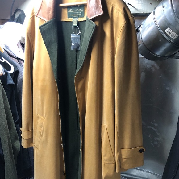 Beautiful long coat - Picture 1 of 3